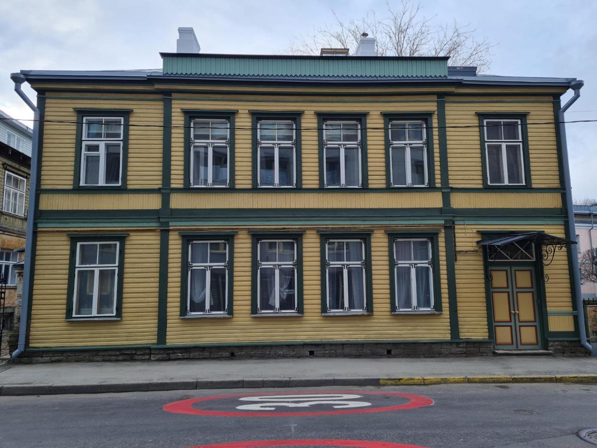 Modern History Apartment Tallinn Luaran gambar