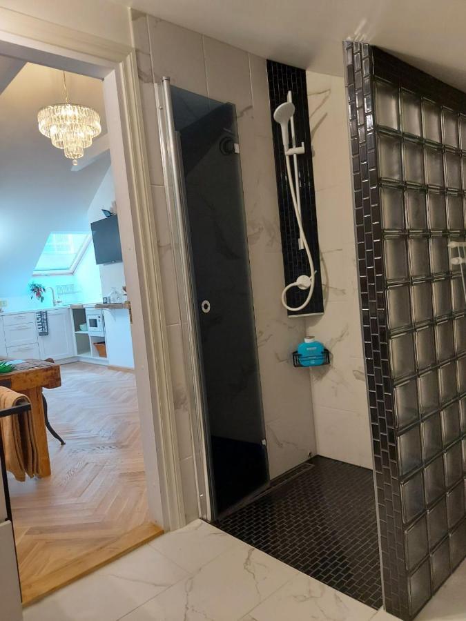 Modern History Apartment Tallinn Luaran gambar