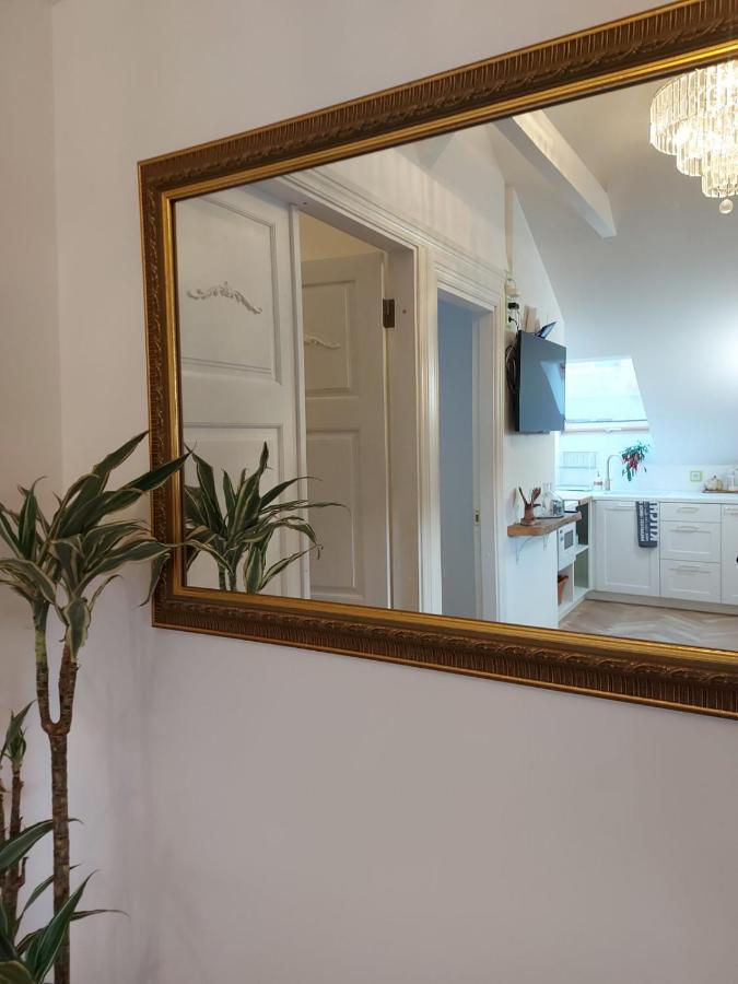 Modern History Apartment Tallinn Luaran gambar