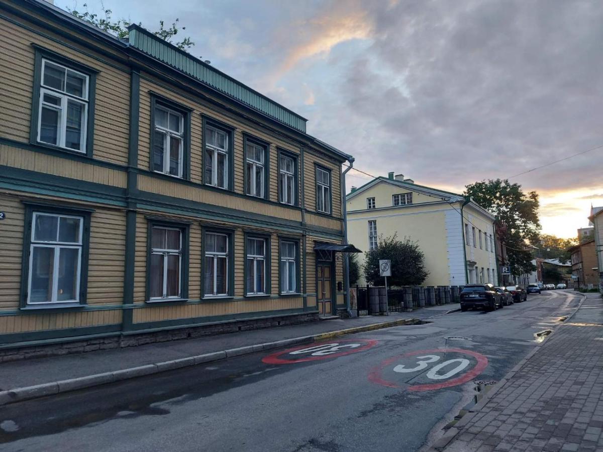 Modern History Apartment Tallinn Luaran gambar