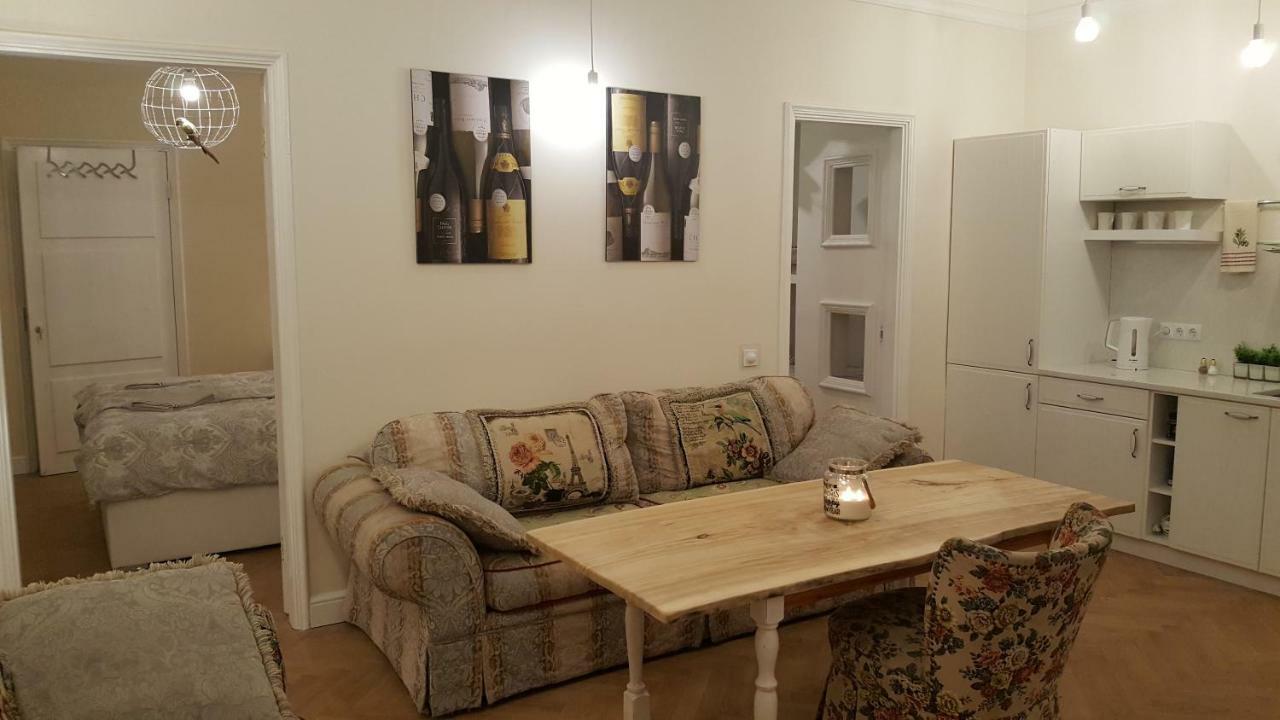 Modern History Apartment Tallinn Luaran gambar