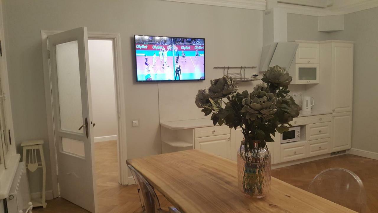 Modern History Apartment Tallinn Luaran gambar