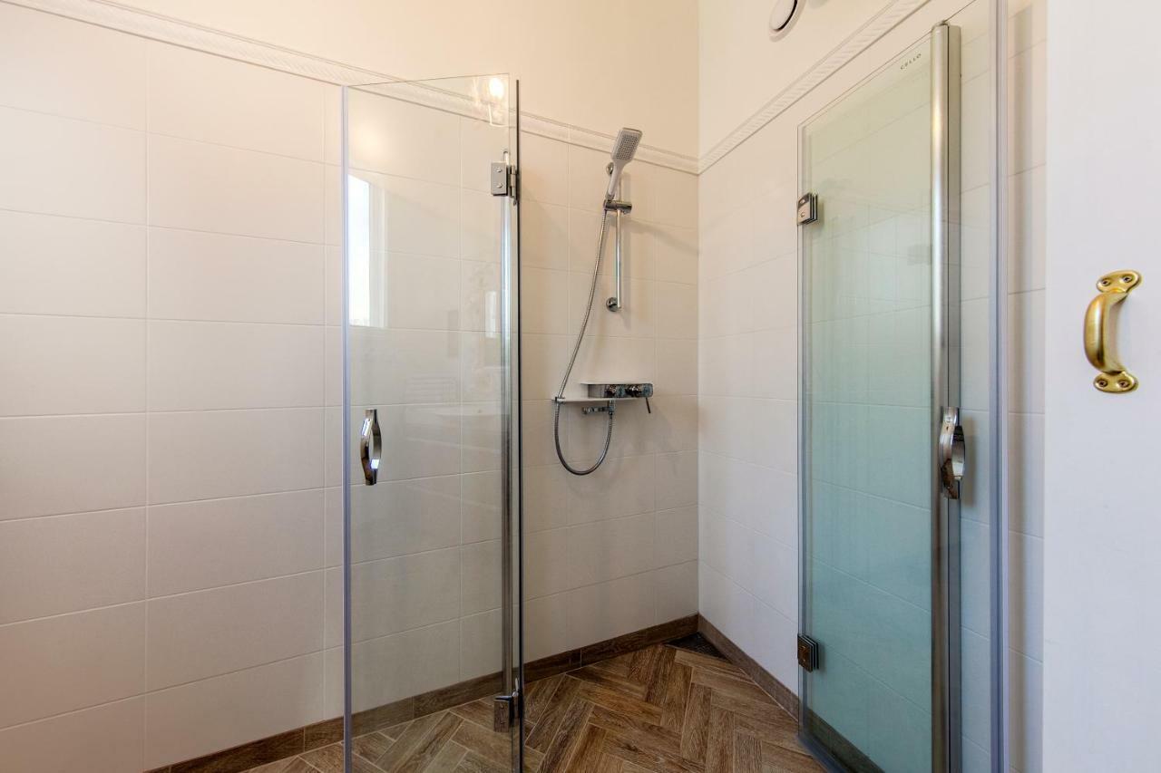 Modern History Apartment Tallinn Luaran gambar