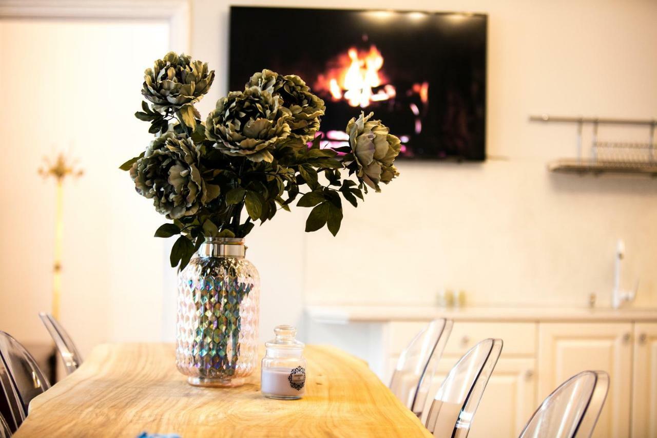 Modern History Apartment Tallinn Luaran gambar