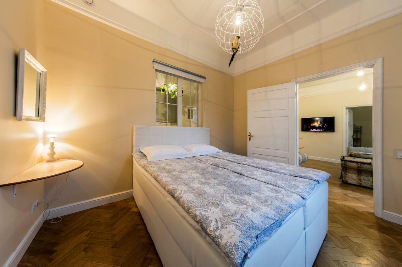 Modern History Apartment Tallinn Luaran gambar