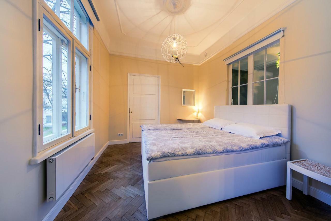 Modern History Apartment Tallinn Luaran gambar