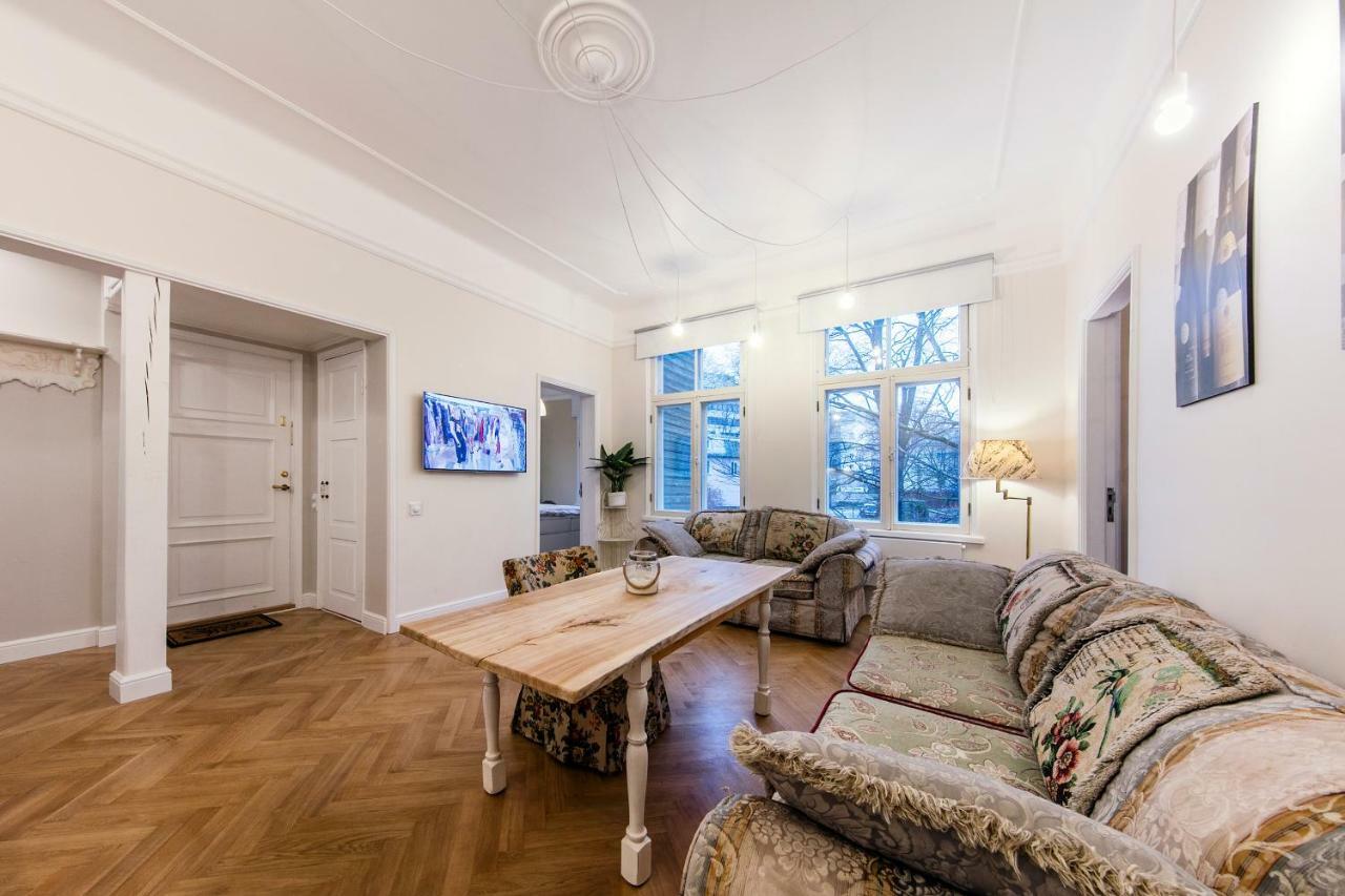 Modern History Apartment Tallinn Luaran gambar