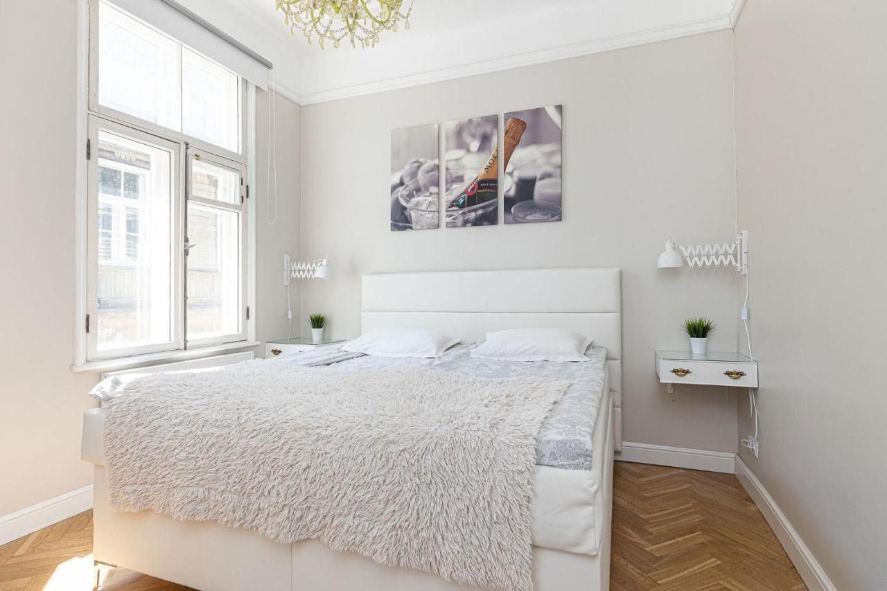 Modern History Apartment Tallinn Luaran gambar